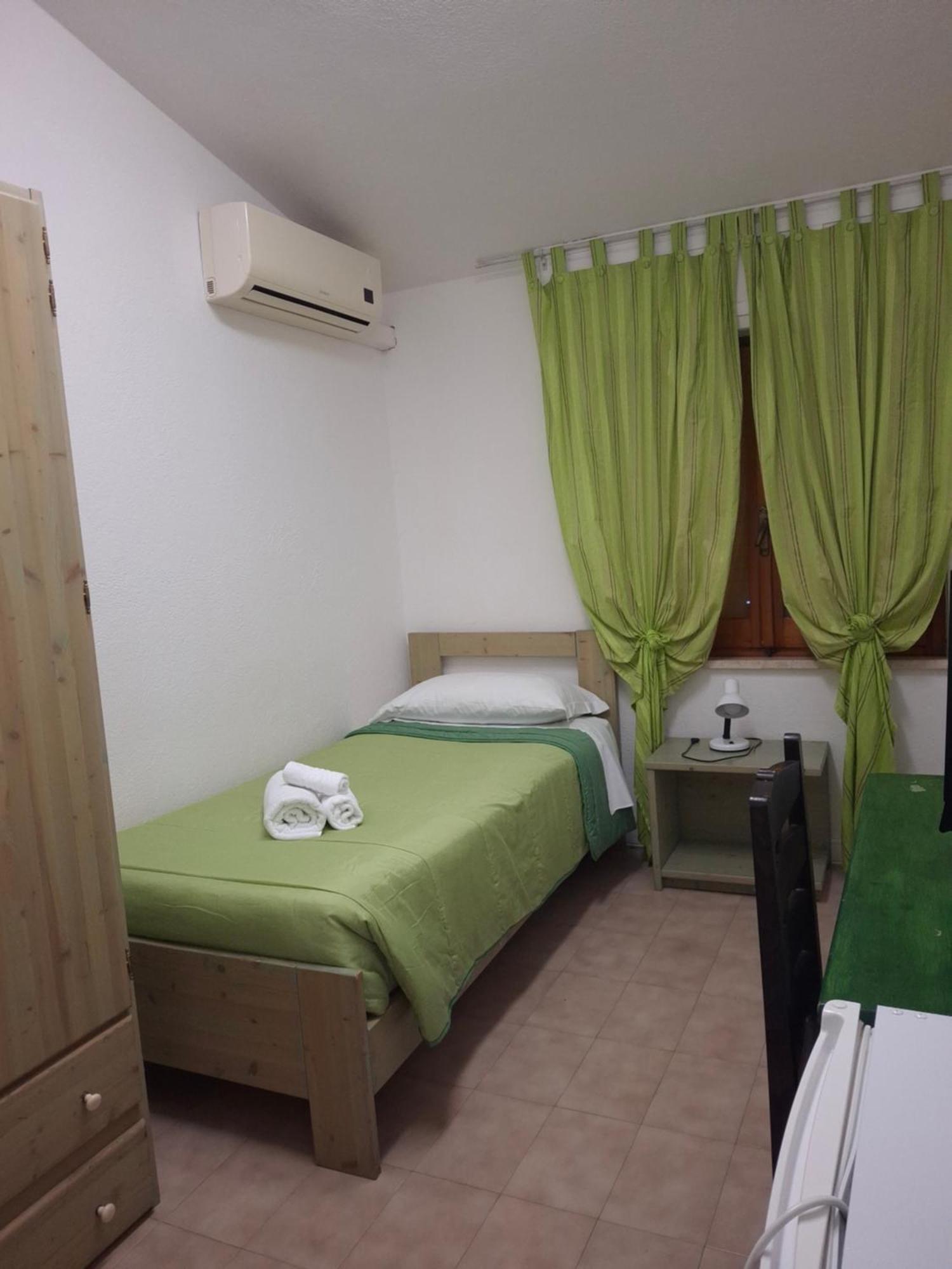 Hotel Soleo Quartu SantʼElena Esterno foto